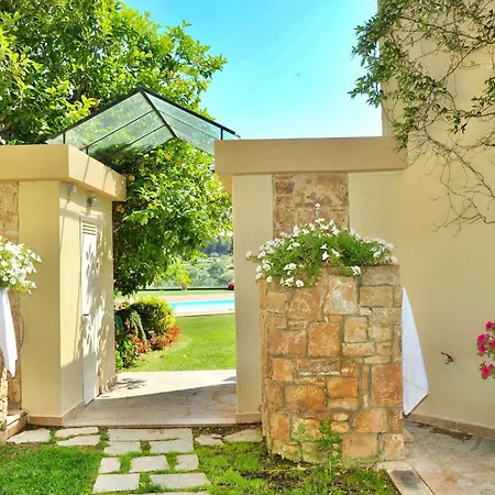 Villa The Sani Jewels, Anna
